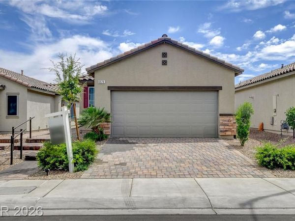 6579 Secret Grove Avenue, Las Vegas, NV 89130