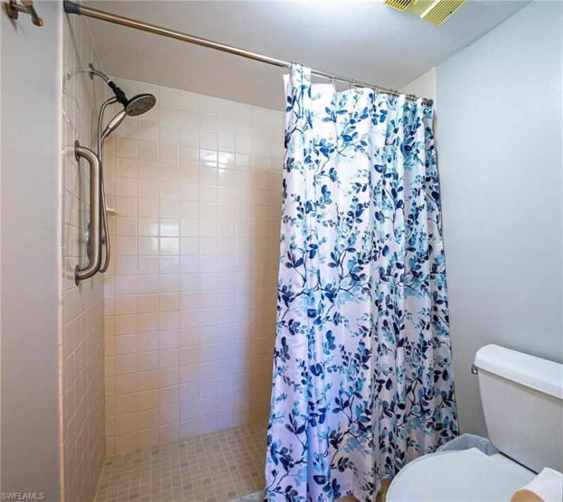 6945 Dennis Cir, Unit I-107, Naples, FL 34104 Photo