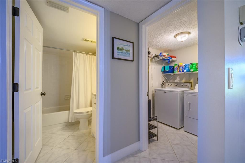 6945 Dennis Cir, Unit I-107, Naples, FL 34104 Photo