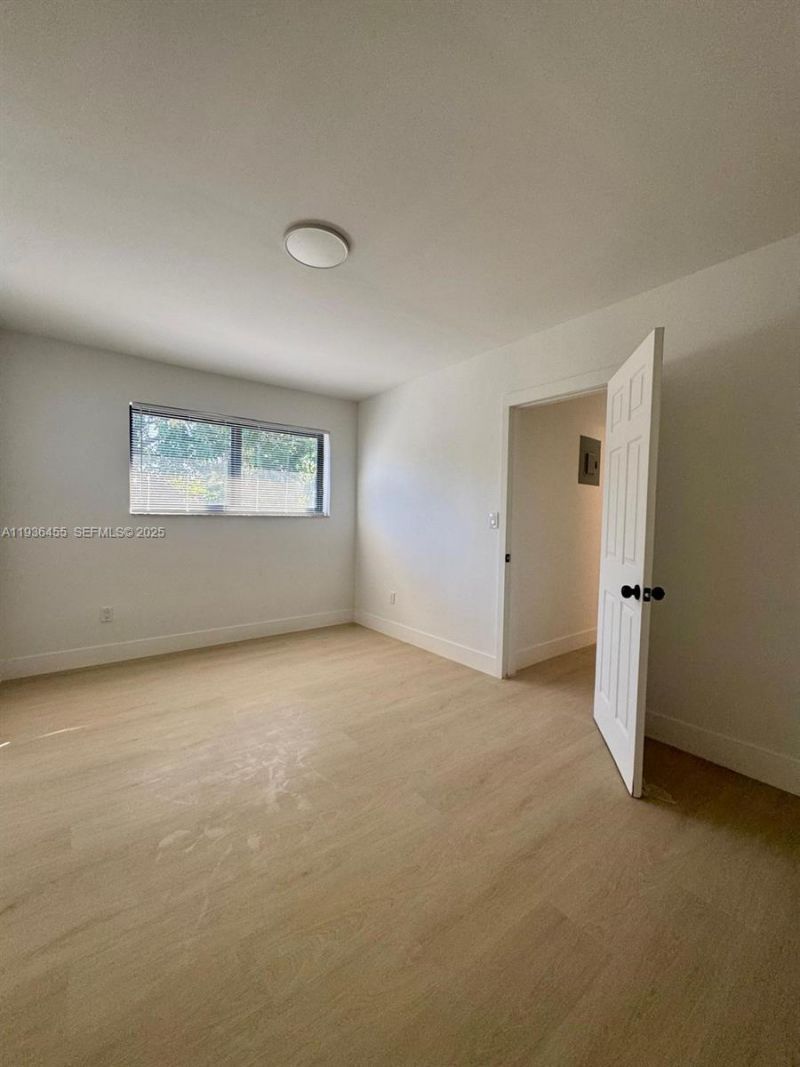 7535 NE 2nd Ct, Unit 6, Miami, FL 33138 Photo