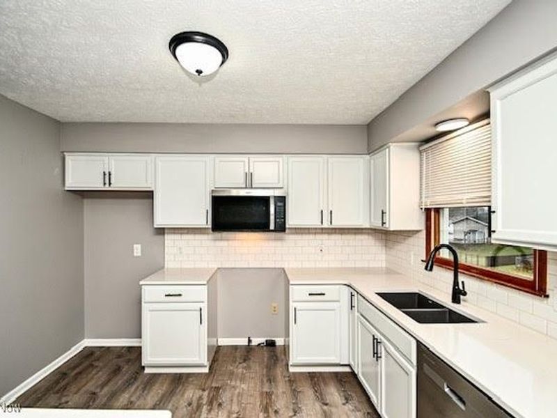 2391 Libra Circle SW, Canton, OH 44706 Photo 13