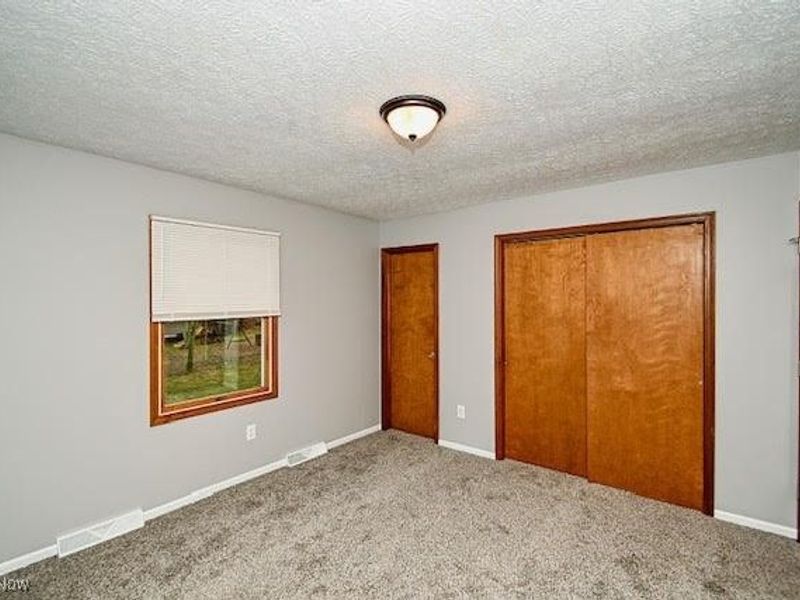 2391 Libra Circle SW, Canton, OH 44706 Photo 18