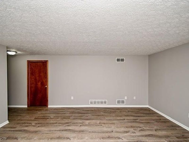 2391 Libra Circle SW, Canton, OH 44706 Photo 24