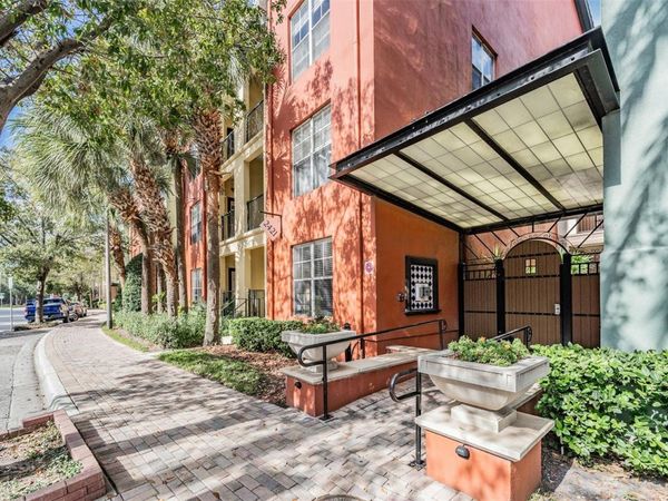 2410 W AZEELE STREET, Unit 220, TAMPA, FL 33609