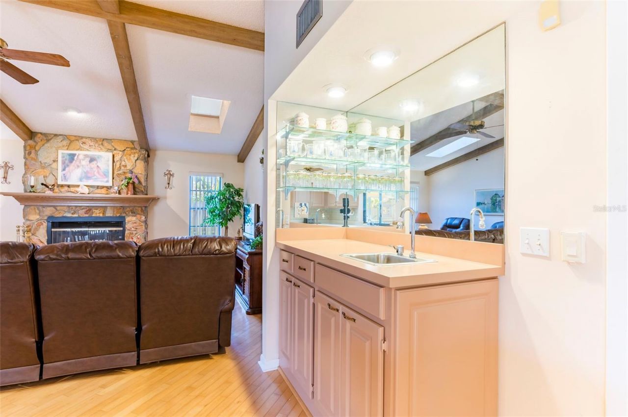 1589 Ridge Top Way, Clearwater, FL 33765 Photo