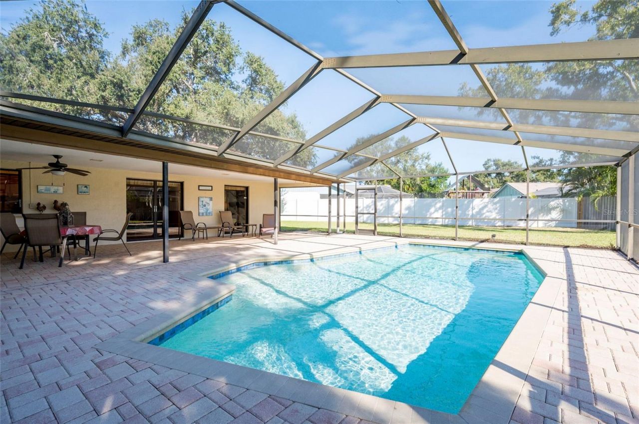 1589 Ridge Top Way, Clearwater, FL 33765 Photo