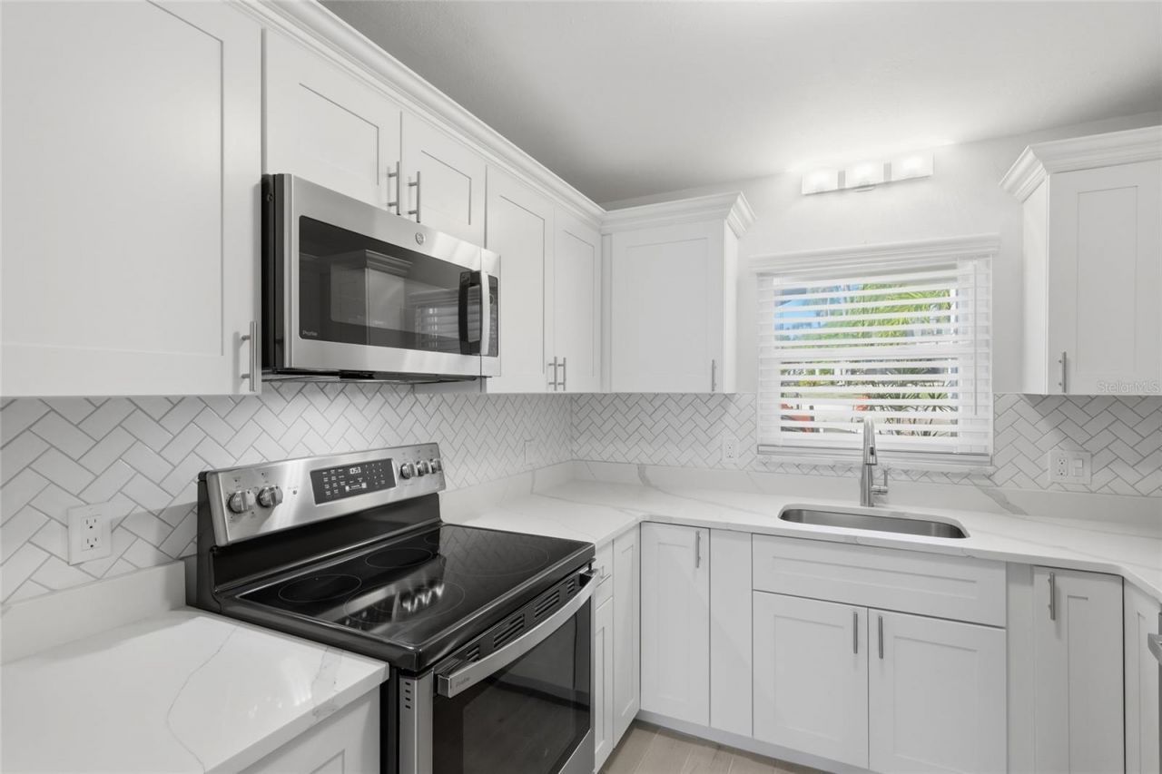 6300 Flotilla Drive, Unit 81, Holmes Beach, FL 34217 Photo