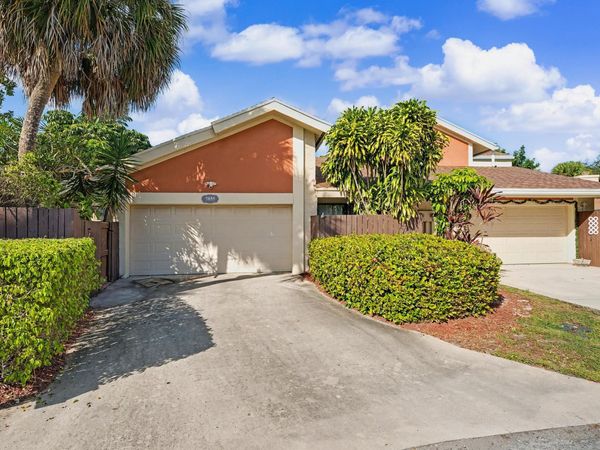 7855 Stanway Place W, Boca Raton, FL 33433