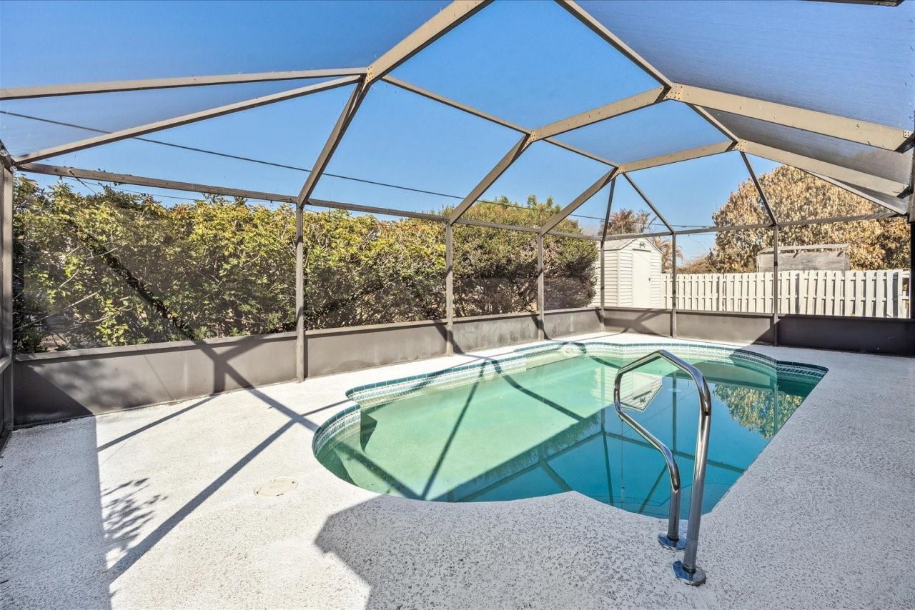 1533 SE Minorca Ave, Port Saint Lucie, FL 34952 Photo