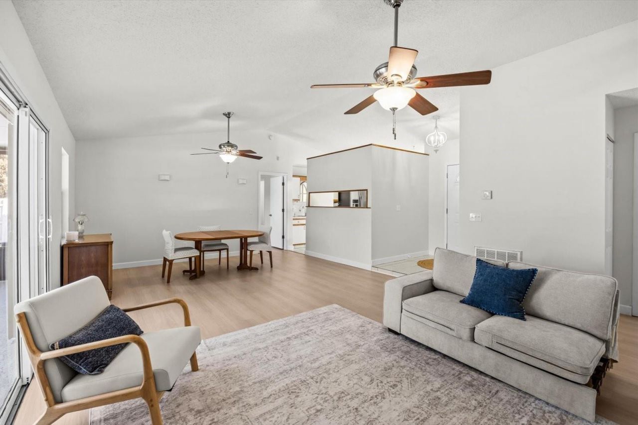 1533 SE Minorca Ave, Port Saint Lucie, FL 34952 Photo