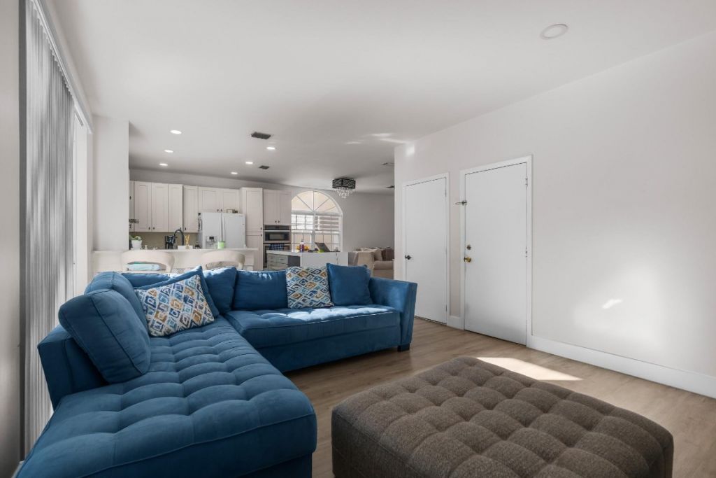 527 NW 87th Lane, Coral Springs, FL 33071 Photo