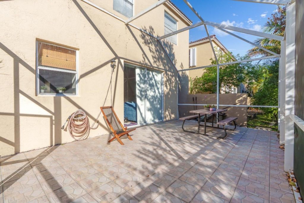 527 NW 87th Lane, Coral Springs, FL 33071 Photo