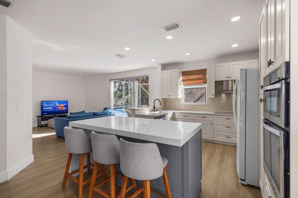 527 NW 87th Lane, Coral Springs, FL 33071 Photo