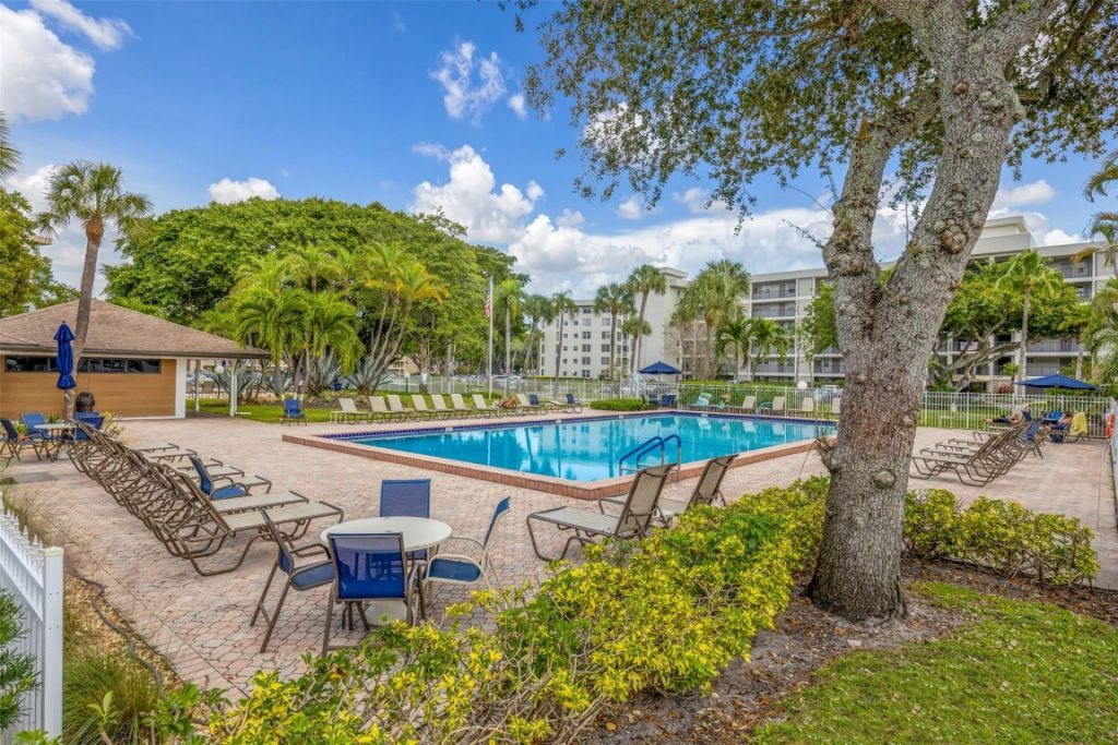 2681 S Course Drive, Unit 301, Pompano Beach, FL 33069 Photo