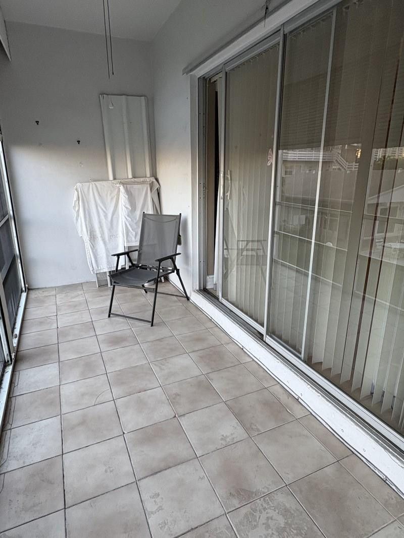 700 Layne Bl, Unit 212, Hallandale Beach, FL 33009 Photo