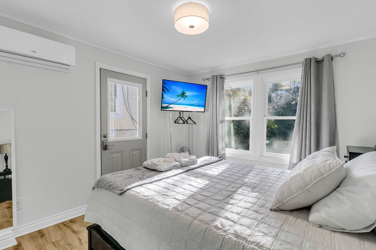 428 Riverland Drive Photo 10