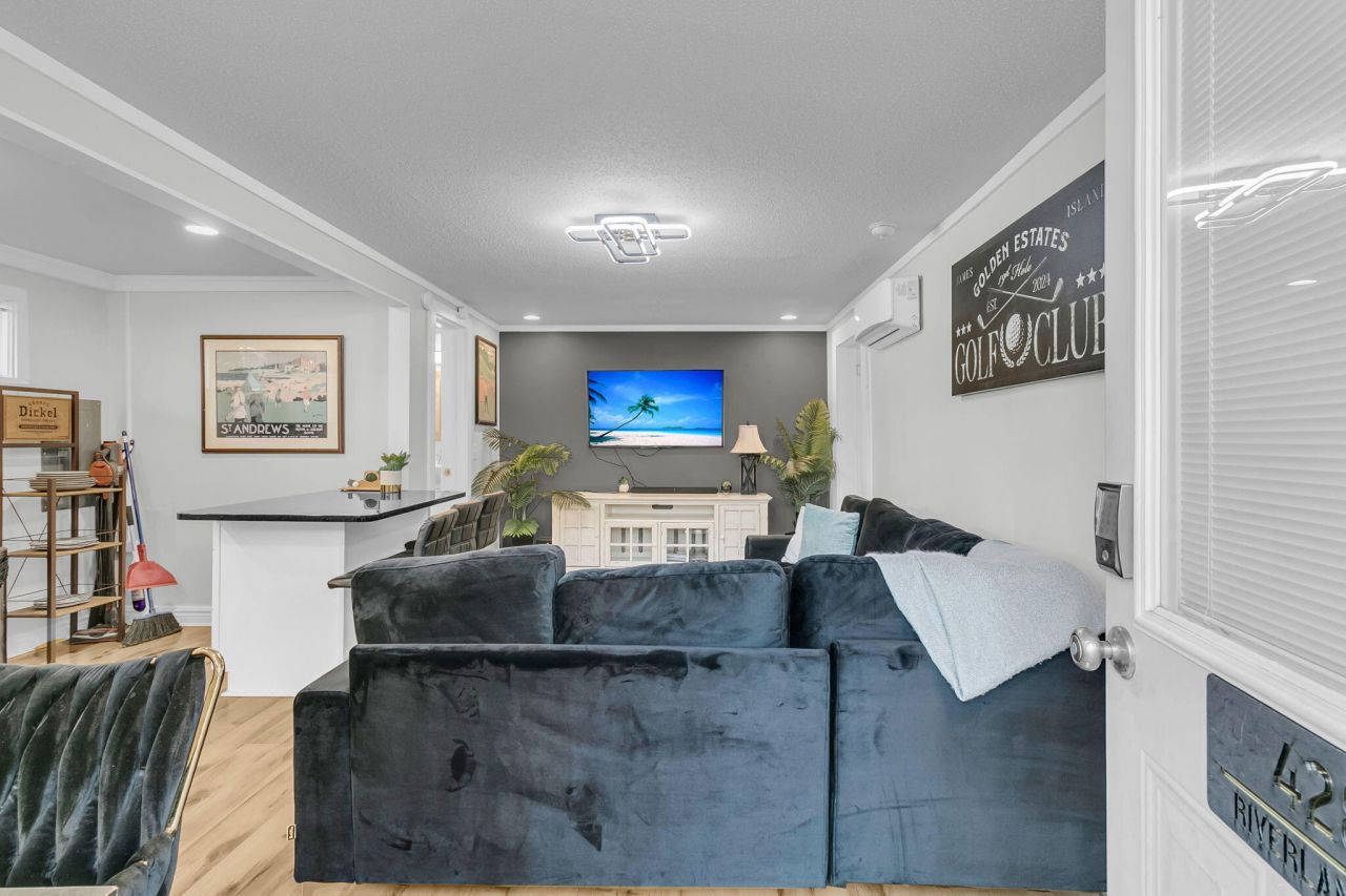 428 Riverland Drive Photo 15