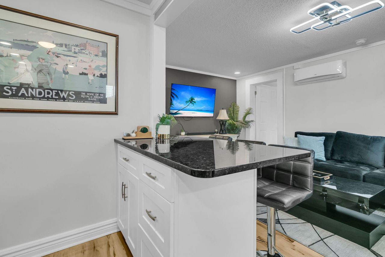 428 Riverland Drive Photo 18