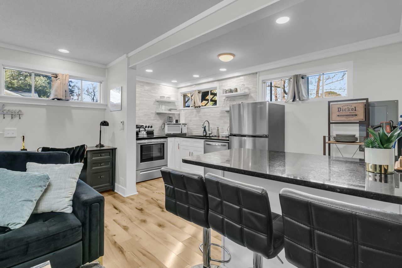 428 Riverland Drive Photo 19