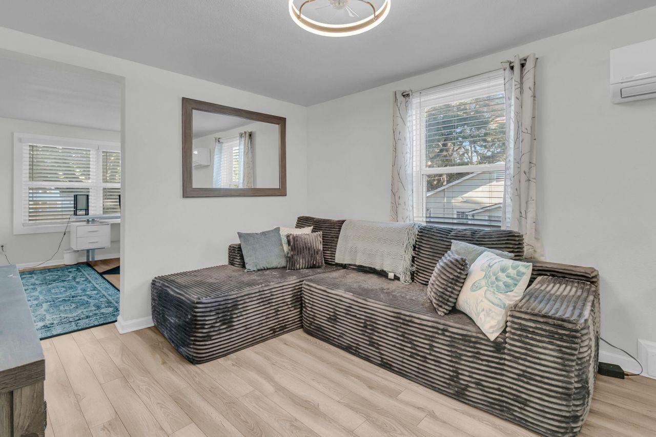 428 Riverland Drive Photo 27