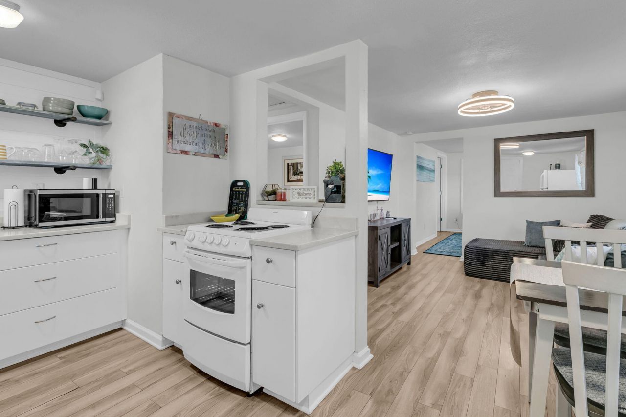 428 Riverland Drive Photo 31