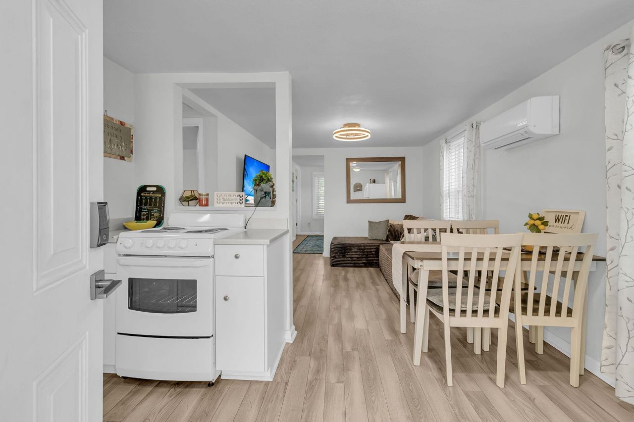 428 Riverland Drive Photo 32