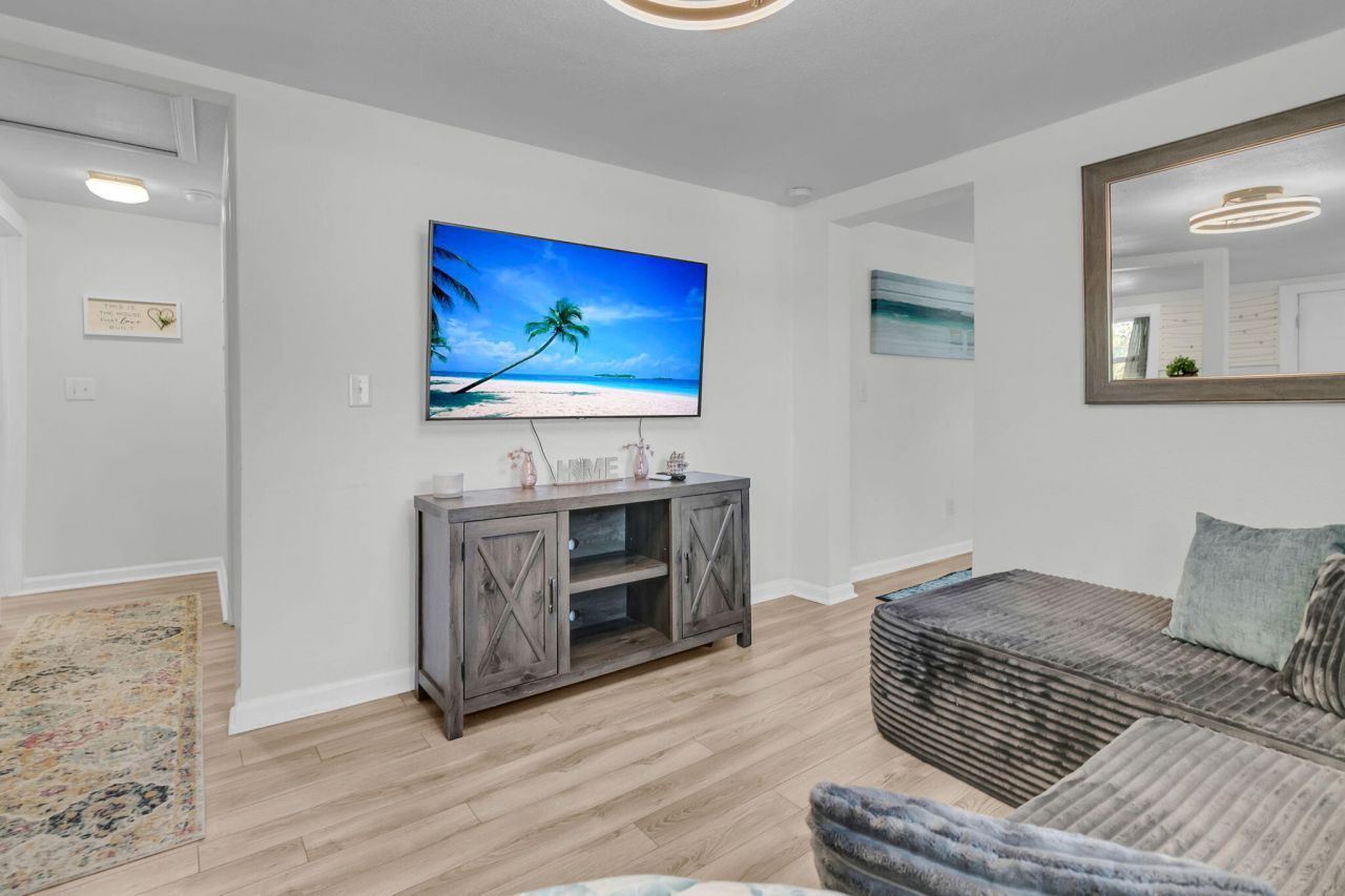 428 Riverland Drive Photo 35