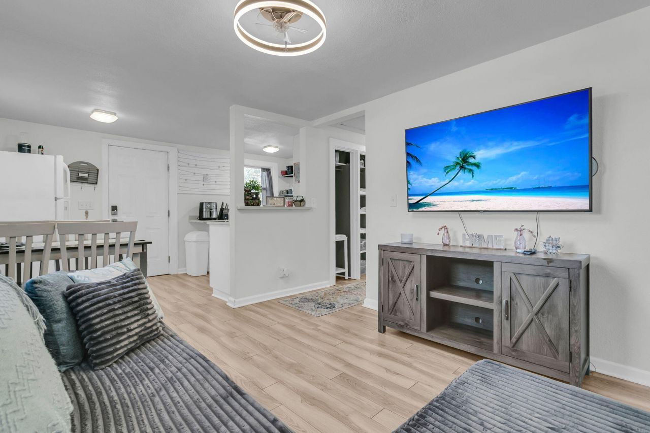 428 Riverland Drive Photo 36