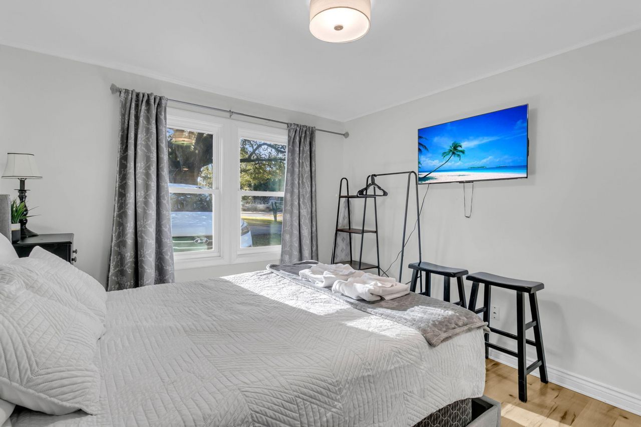 428 Riverland Drive Photo 6