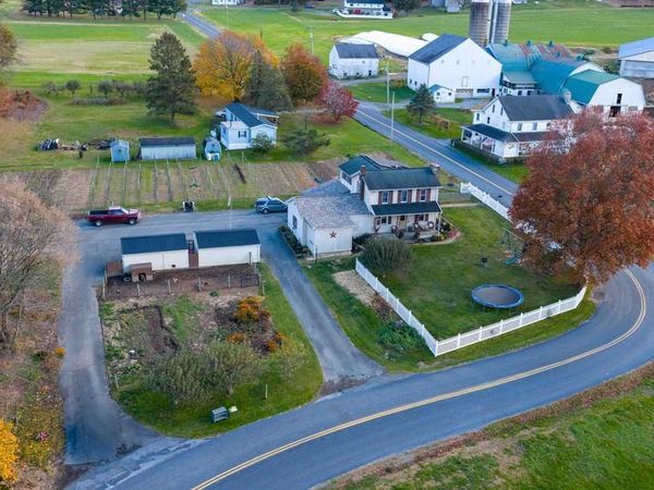 323 FAIRVIEW ROAD, NEW PROVIDENCE, PA 17560