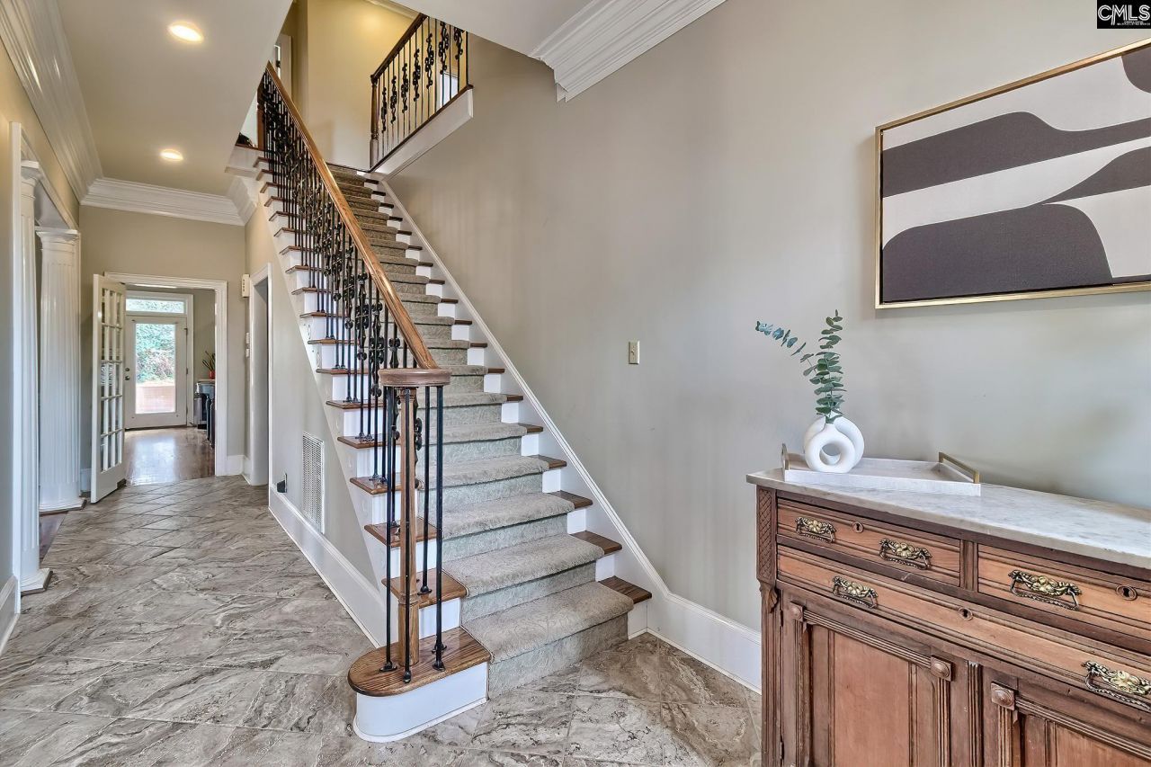 73 Cowdray Park  Photo 11