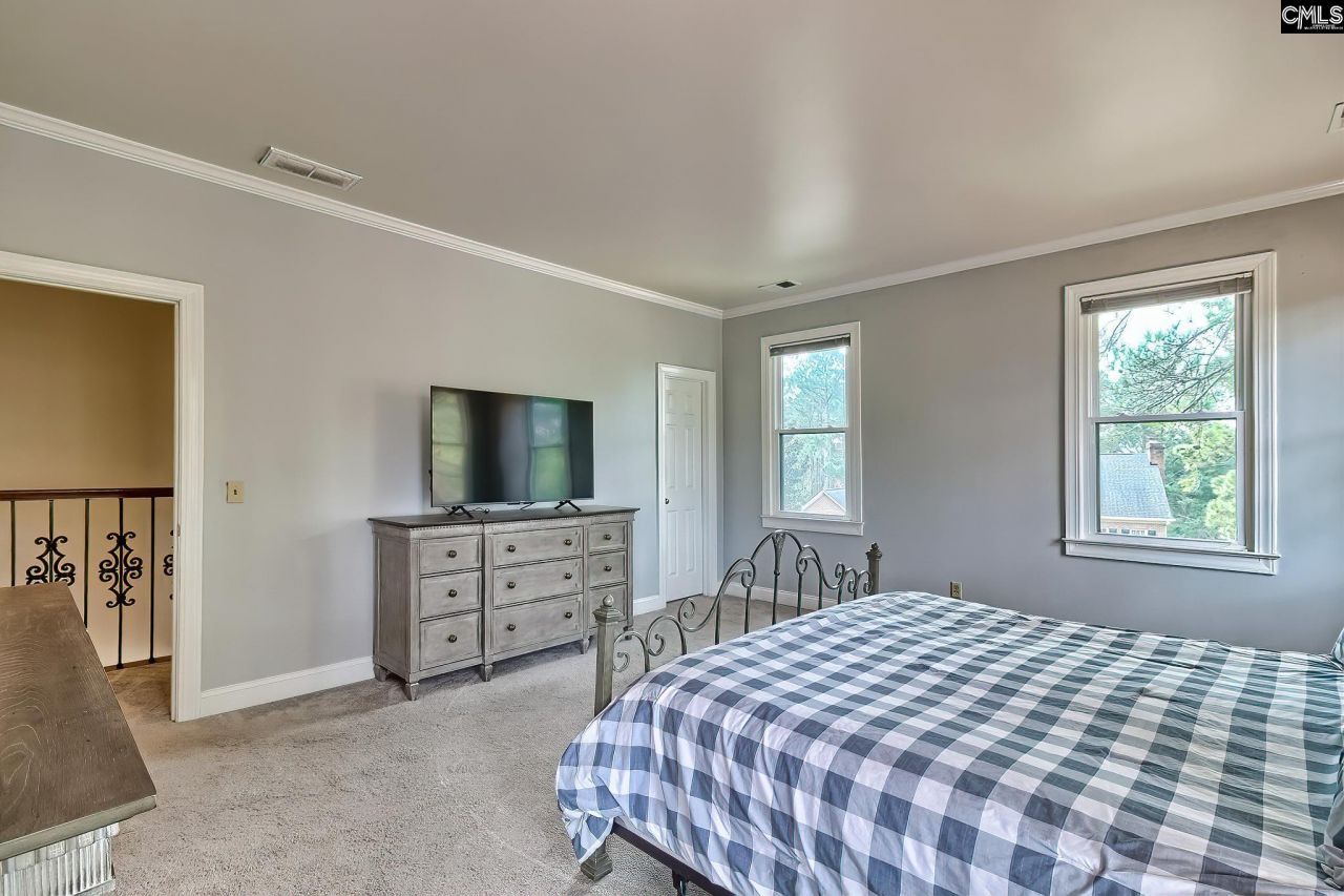 73 Cowdray Park  Photo 29