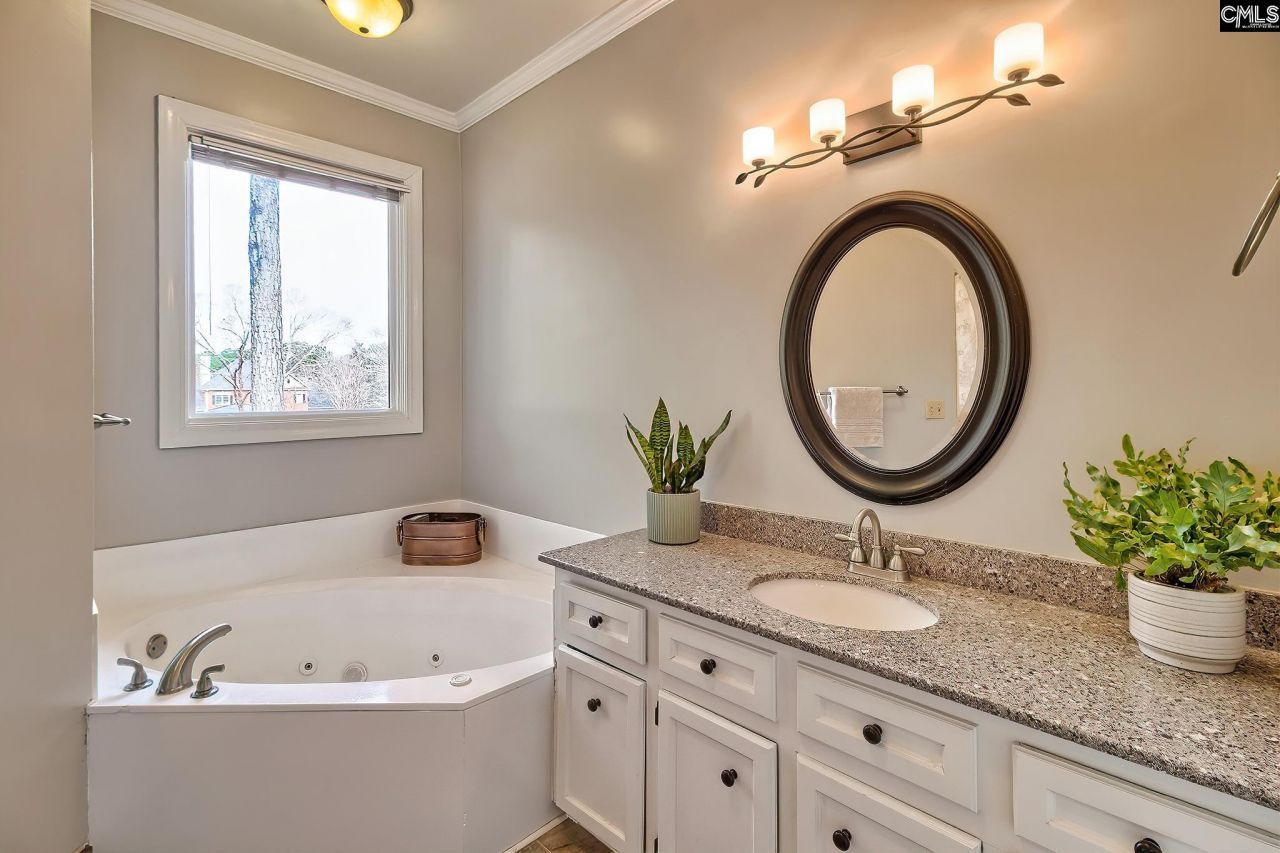 73 Cowdray Park  Photo 32