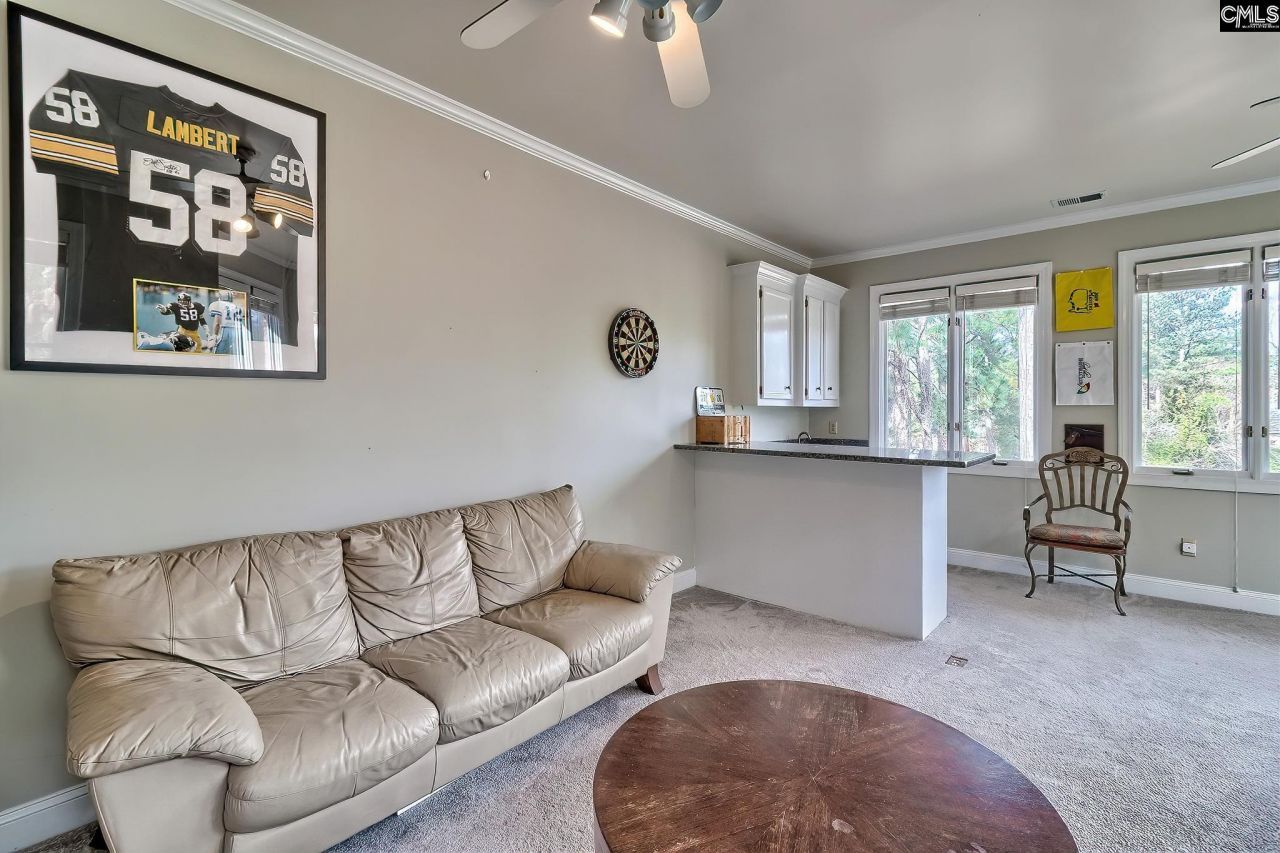 73 Cowdray Park  Photo 35