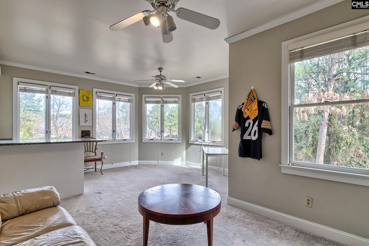 73 Cowdray Park  Photo 36