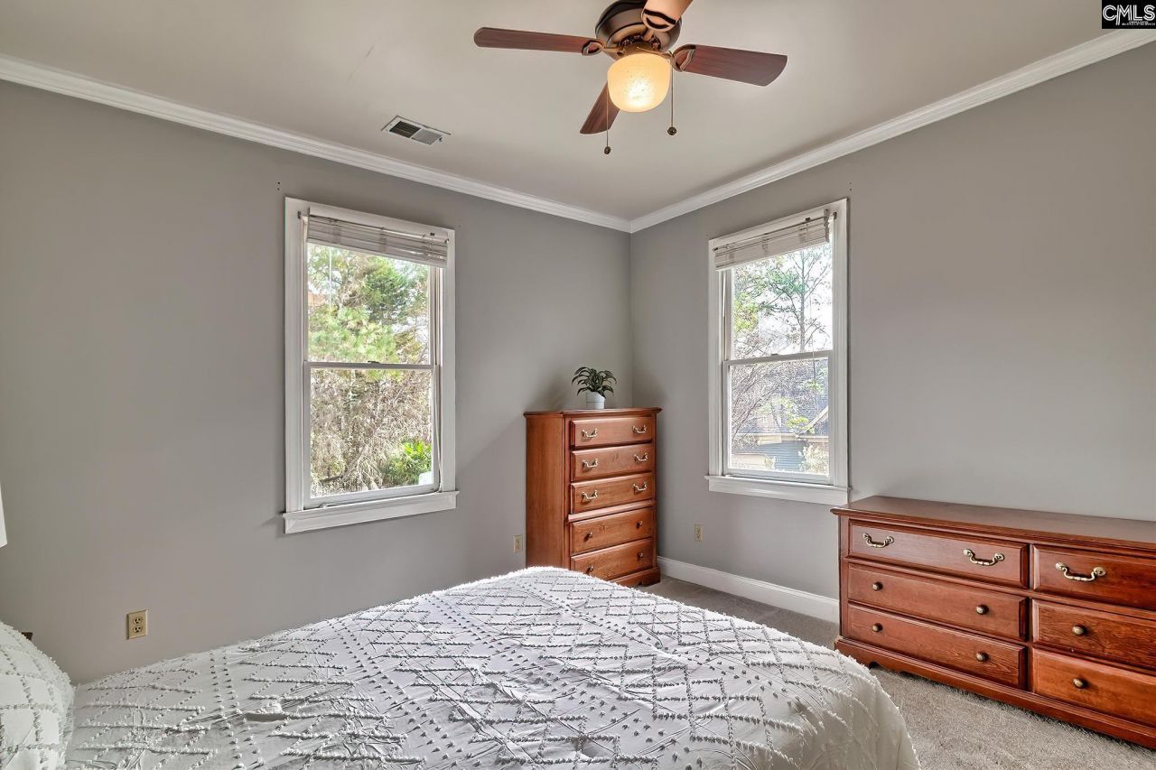 73 Cowdray Park  Photo 38