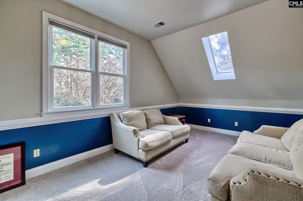 73 Cowdray Park  Photo 46