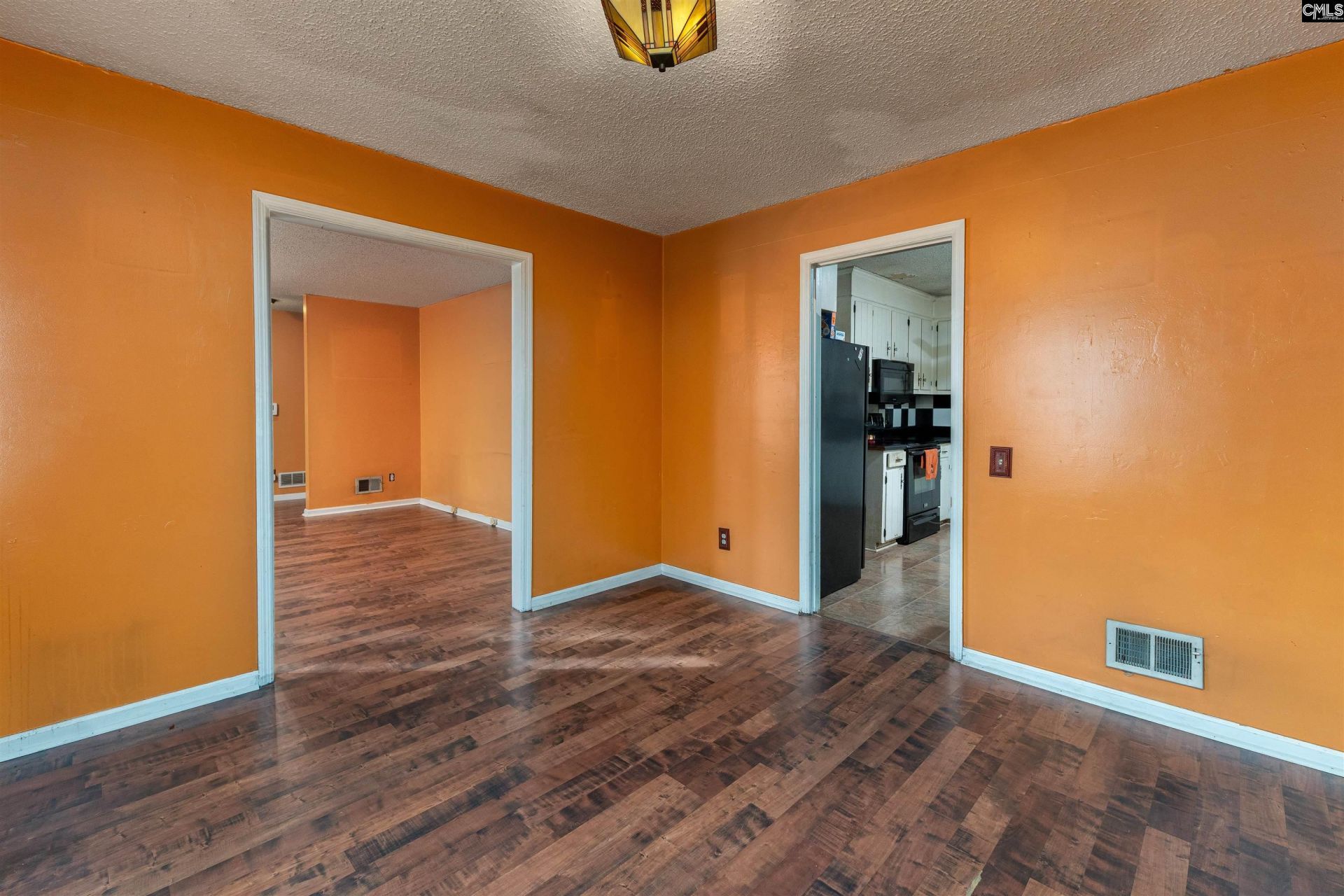 137 Bridgewater Circle Photo 5