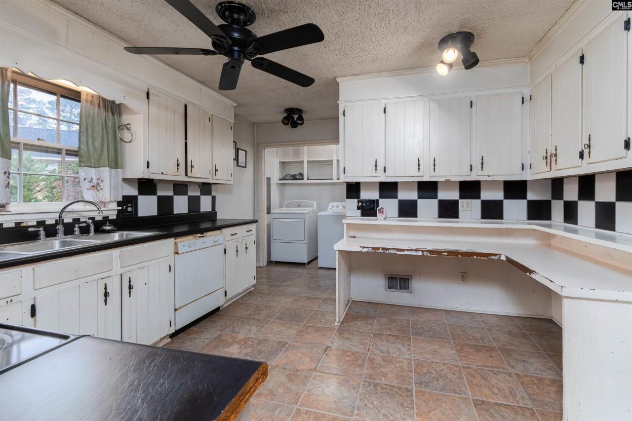 137 Bridgewater Circle Photo 8