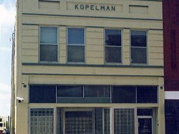 512 1st Avenue N, Fargo, ND 58102