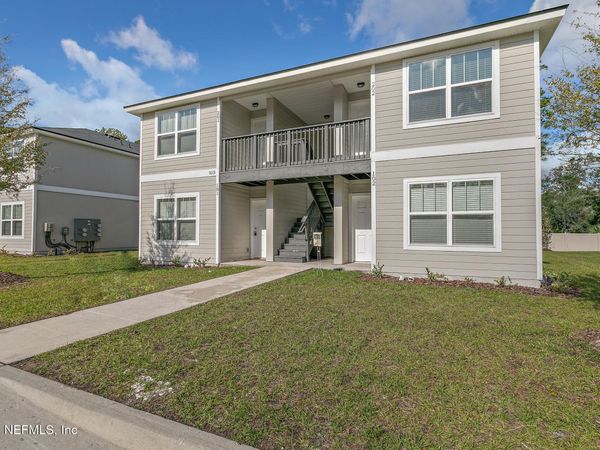 1516 YELFORD Circle, Jacksonville, FL 32218