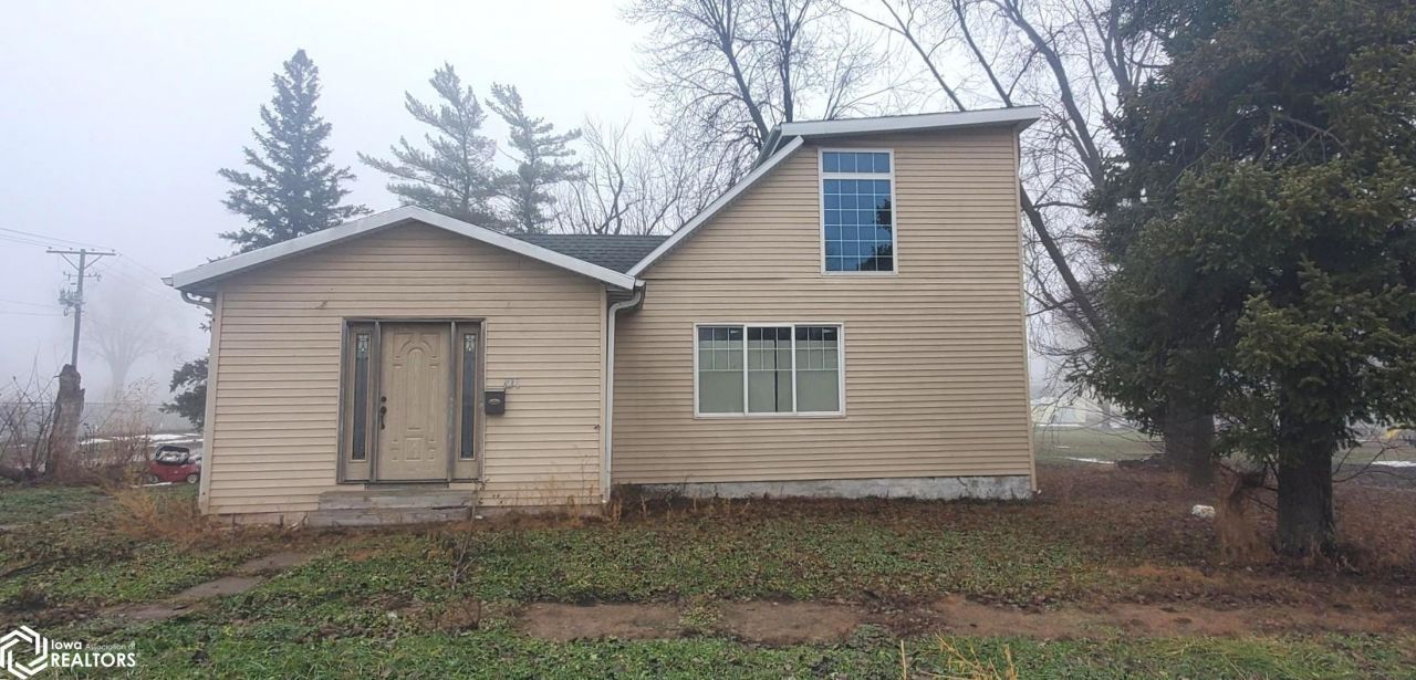 101 NE 6th Street, Eagle Grove, IA 50533 Main Photo
