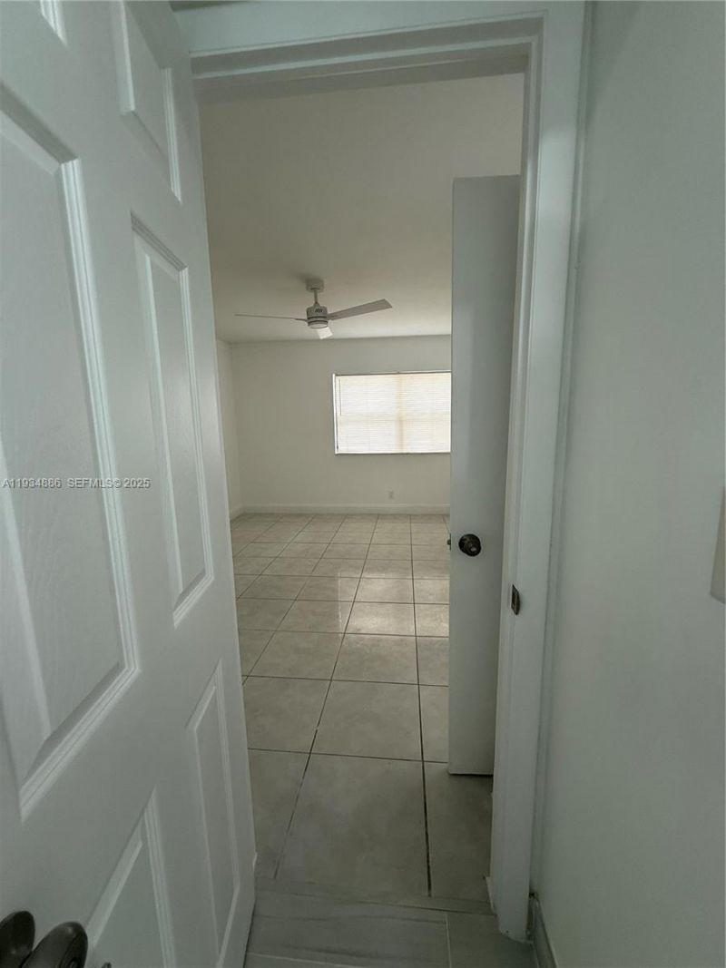 210 Lakeview Dr, Unit 109, Weston, FL 33326 Photo