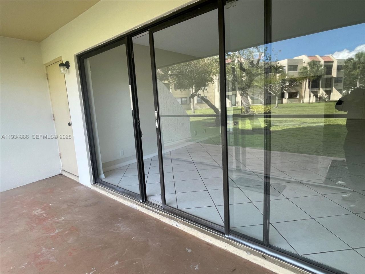 210 Lakeview Dr, Unit 109, Weston, FL 33326 Photo