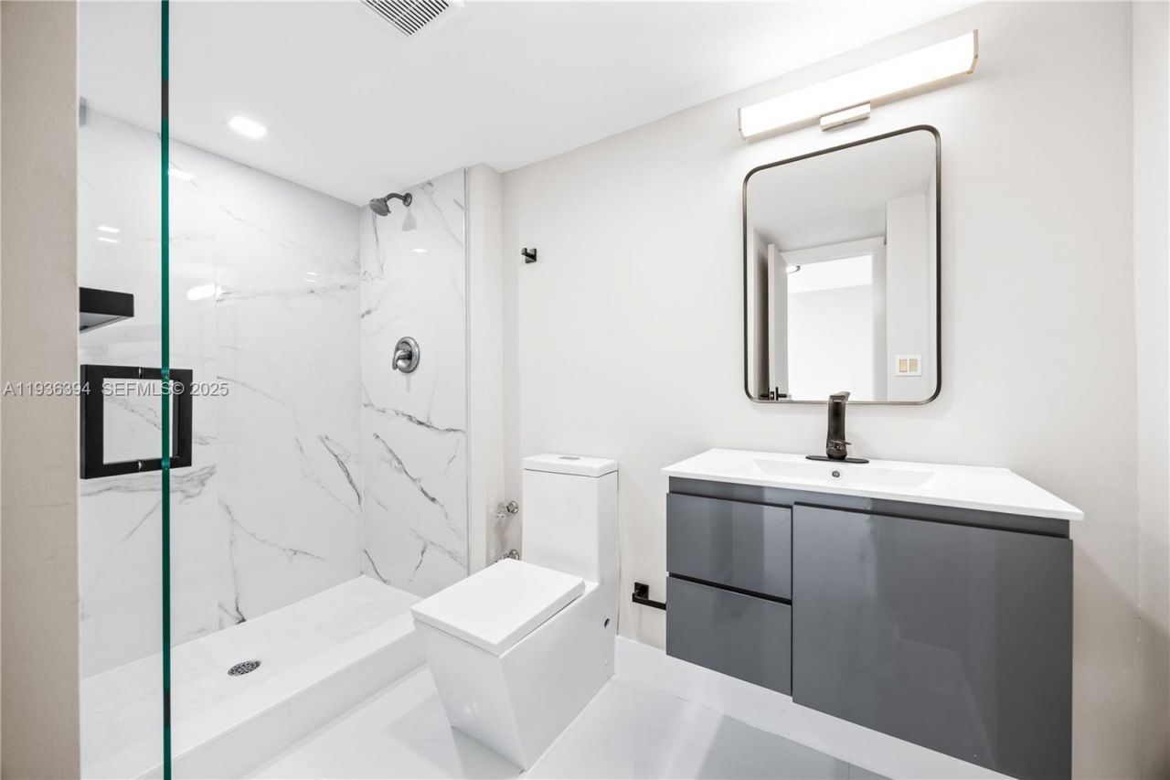 20379 W Country Club Dr, Unit 2632-, Aventura, FL 33180 Photo