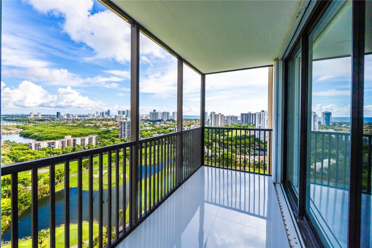 20379 W Country Club Dr, Unit 2632-, Aventura, FL 33180 Photo