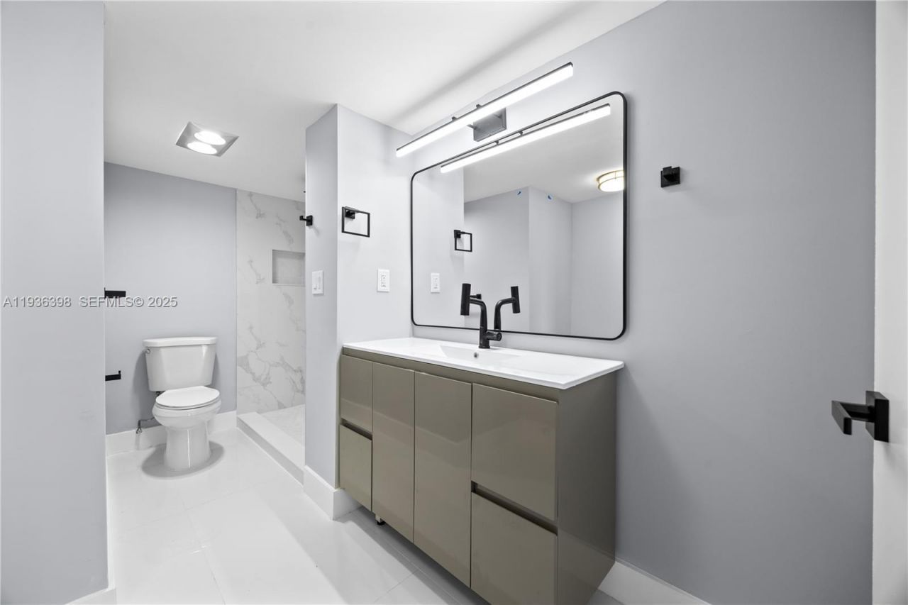 20335 W Country Club Dr, Unit 1905, Aventura, FL 33180 Photo