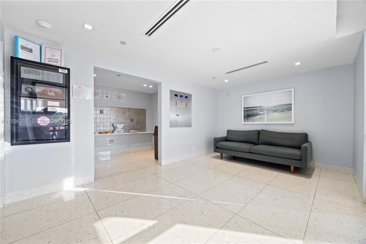 20335 W Country Club Dr, Unit 1905, Aventura, FL 33180 Photo