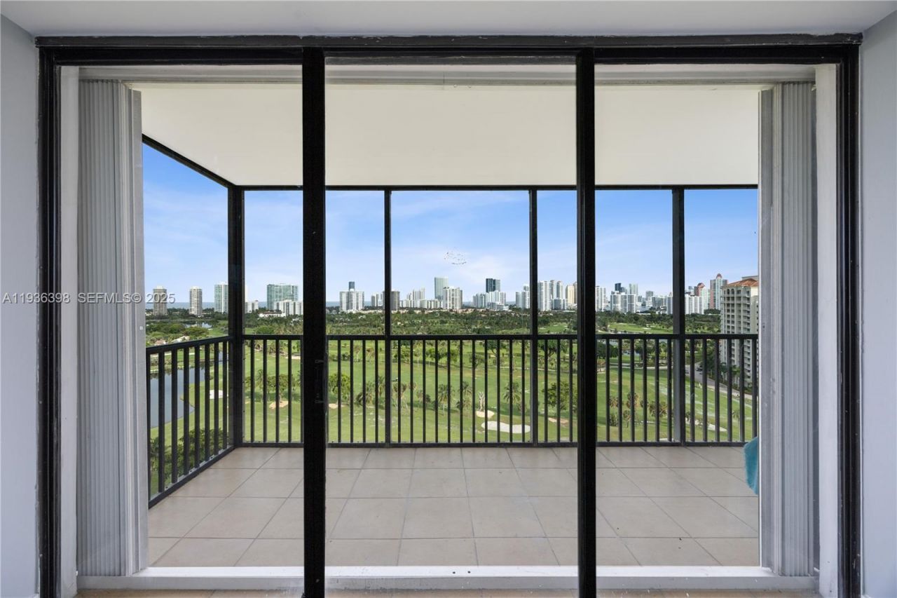 20335 W Country Club Dr, Unit 1905, Aventura, FL 33180 Photo