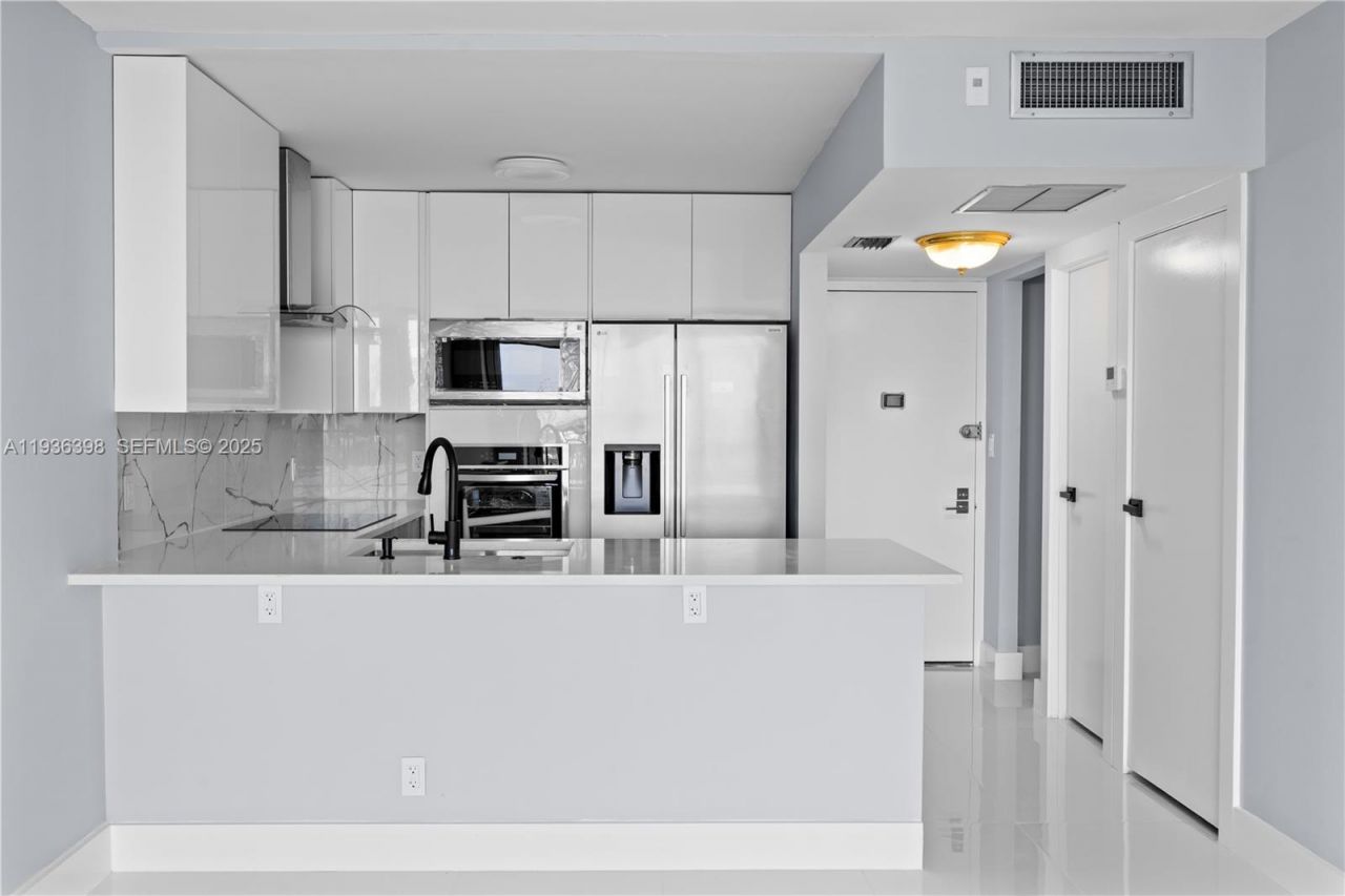 20335 W Country Club Dr, Unit 1905, Aventura, FL 33180 Photo